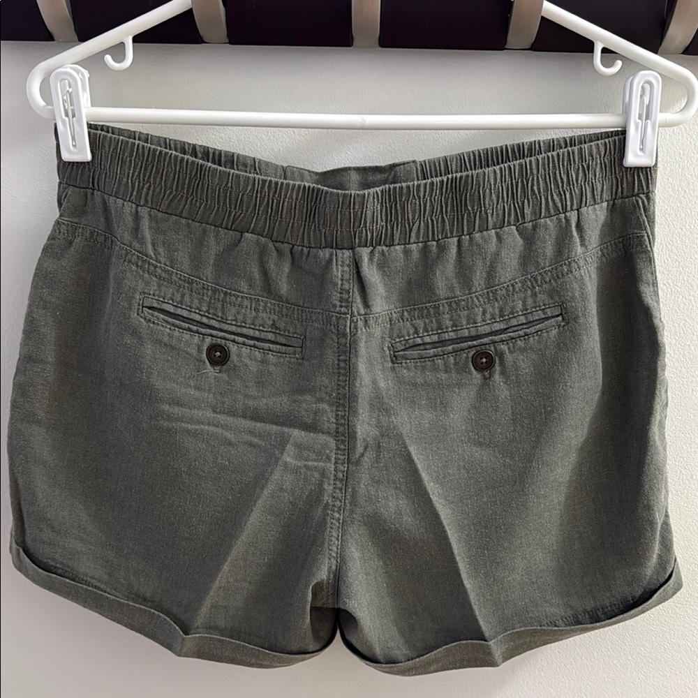 Women's Army Green Shorts linen blend size 5 with pockets, elastic drawstring. - Picture 6 of 10